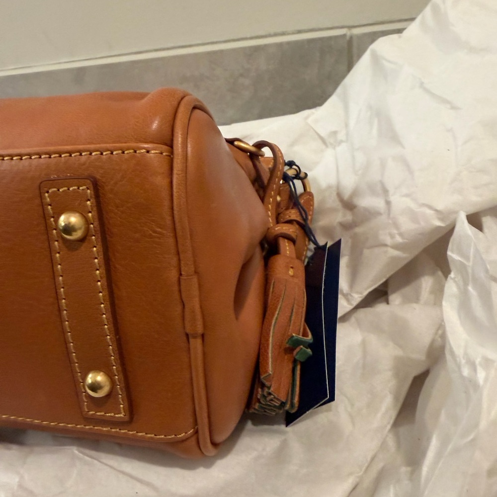 New! Dooney & Bourke Florentine Leather Tassel Shoulder Bag - Picture 3 of 11